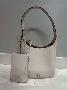 Tory Burch NWOT THEA Large Slouchy Shoulder Bag with Detachable Wristlet